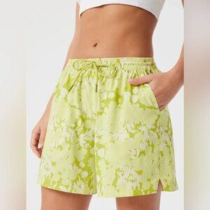 OutdoorVoices SolarCool Shorts in Hyper Green size Small